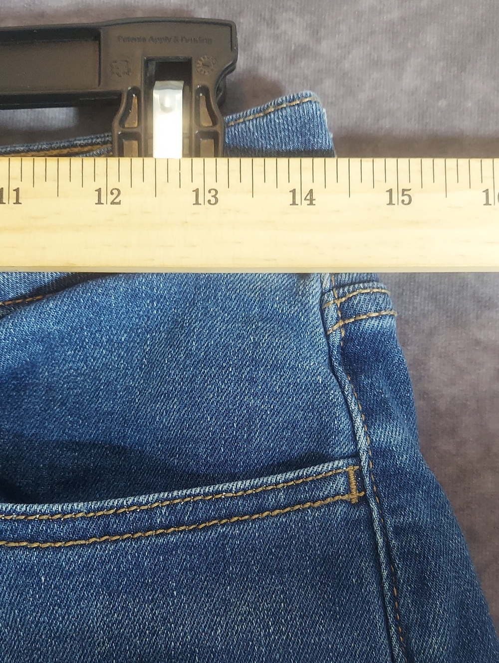 Old Navy Dark Wash High-Rise Cuffed Denim Shorts Size 6 EUC - Picture 4 of 8